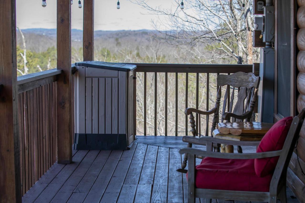 Serenity, A Rustic Log Cabin Retreat Sevierville Exterior foto
